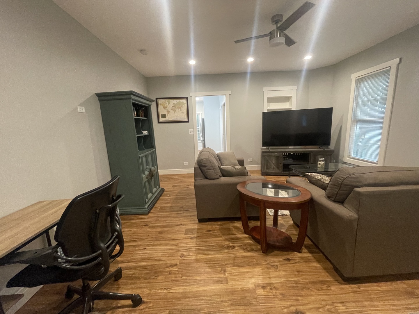 545 North Crystal Avenue, Unit 1 Elgin, IL 60123 - Photo 5 of 10