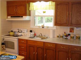 9535 Rising Sun Avenue Philadelphia, PA 19115 - Photo 5 of 12 Kitchen