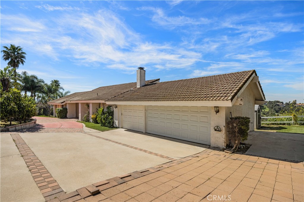 2605 Indian Creek Road Diamond Bar, CA 91765 - Photo 3 of 36