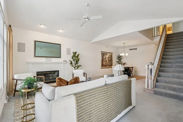 $799,900 | 870 Lake Hollow, Unit C, Brookfield, WI 53005