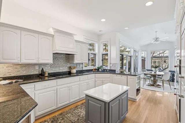 $799,900 | 870 Lake Hollow, Unit C, Brookfield, WI 53005