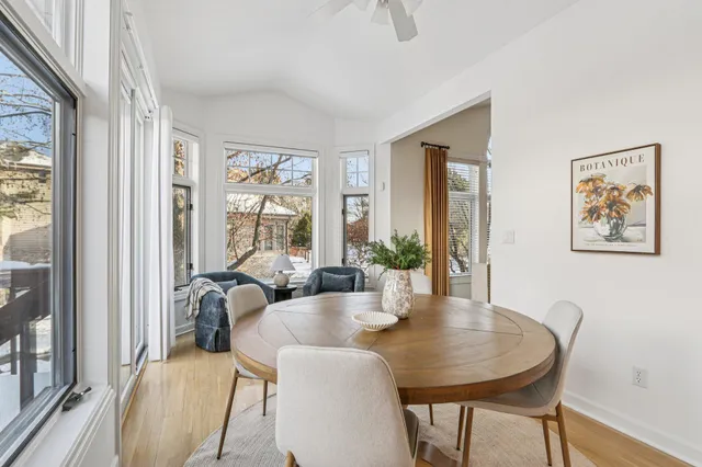 $799,900 | 870 Lake Hollow, Unit C, Brookfield, WI 53005