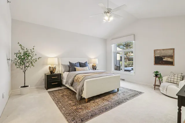 $799,900 | 870 Lake Hollow, Unit C, Brookfield, WI 53005