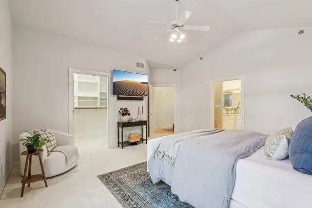 $799,900 | 870 Lake Hollow, Unit C, Brookfield, WI 53005