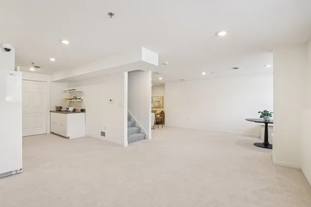 $799,900 | 870 Lake Hollow, Unit C, Brookfield, WI 53005