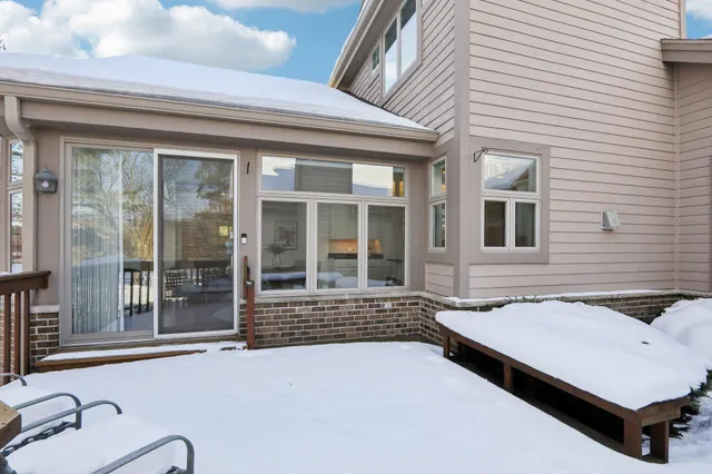 $799,900 | 870 Lake Hollow, Unit C, Brookfield, WI 53005