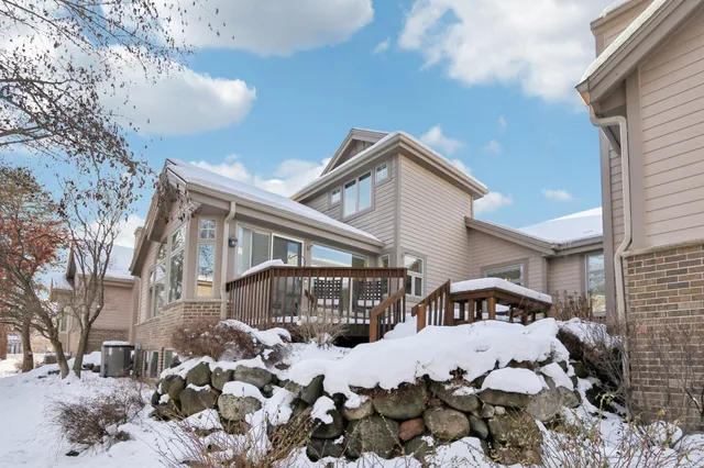 $799,900 | 870 Lake Hollow, Unit C, Brookfield, WI 53005