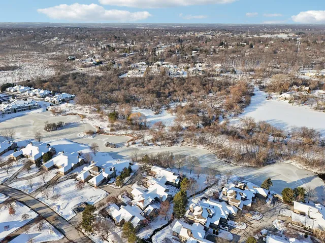 $799,900 | 870 Lake Hollow, Unit C, Brookfield, WI 53005