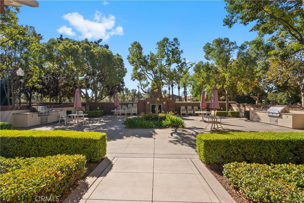 5604 Altamura Way, Unit 10 Fontana, CA 92336 - Photo 30 of 38