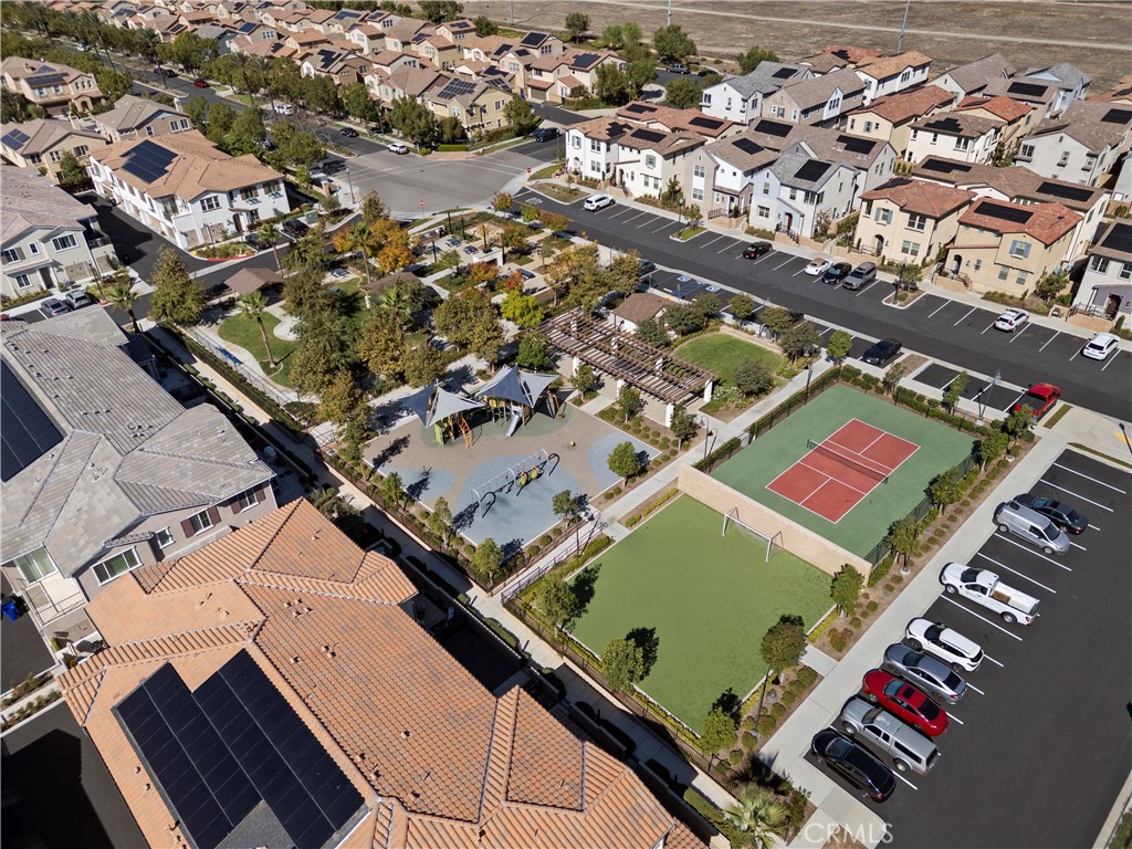 5604 Altamura Way, Unit 10 Fontana, CA 92336 - Photo 33 of 38
