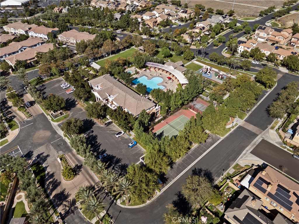 5604 Altamura Way, Unit 10 Fontana, CA 92336 - Photo 35 of 38