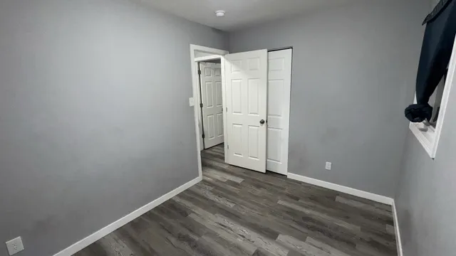 $2,100 | 93 East Elmwood Drive, Chicago Heights, IL 60411