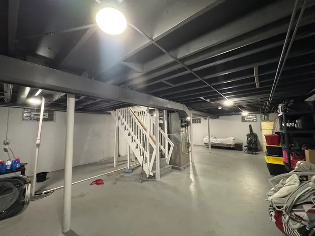 $2,100 | 93 East Elmwood Drive, Chicago Heights, IL 60411