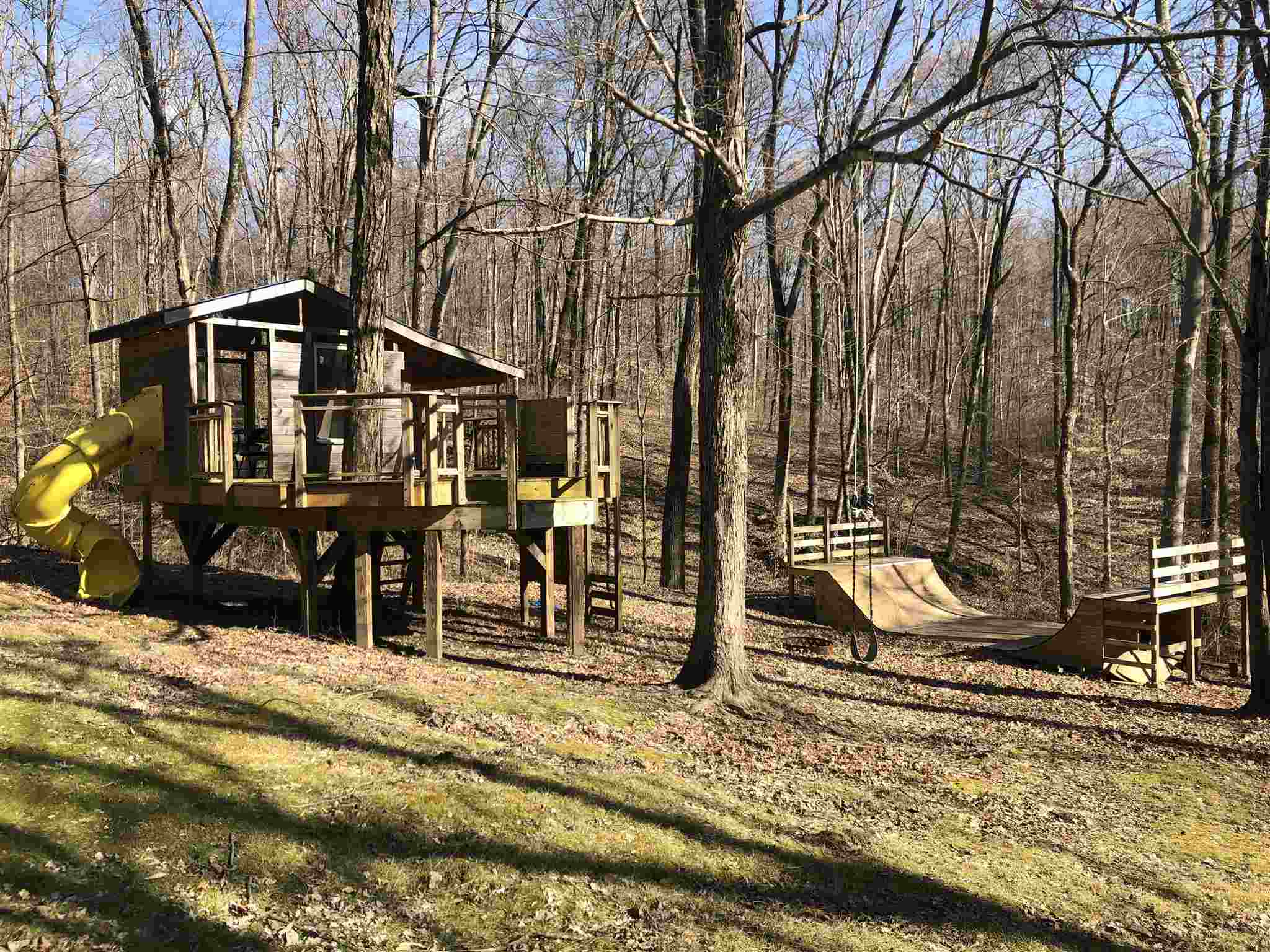 8542 North Fire Station Road Bloomfield, IN 47424 - Photo 3 of 34