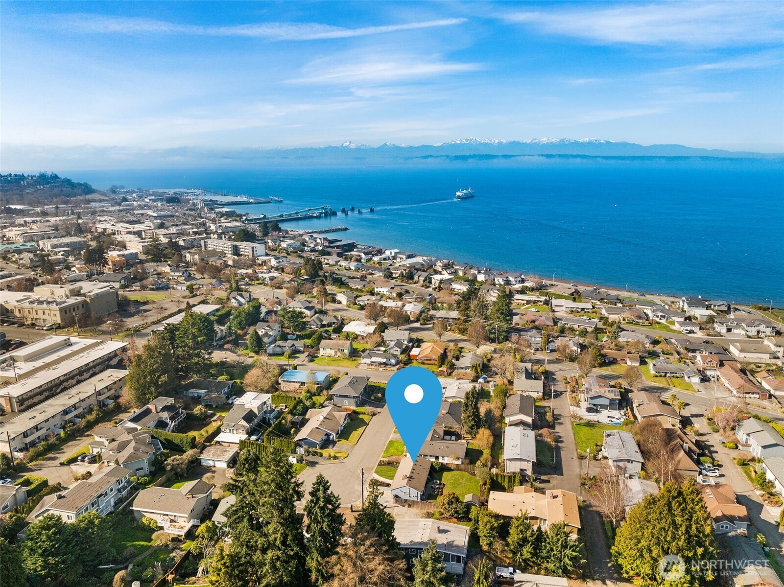 623 Aloha Way Edmonds, WA 98020 - Photo 26 of 28 an aerial view of a city