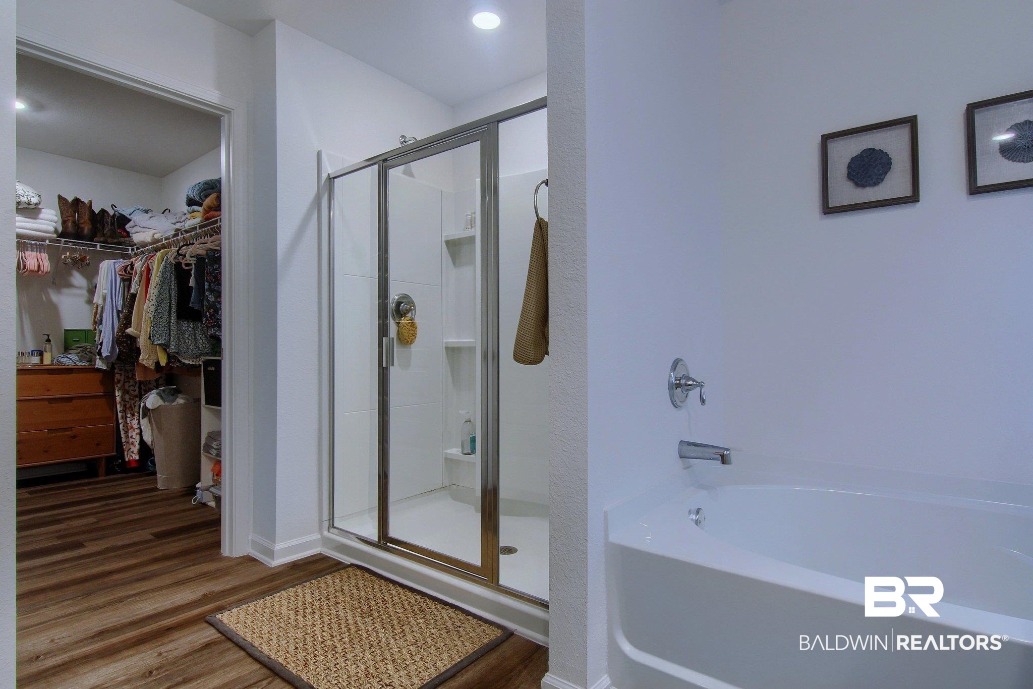 384 Winters Avenue Gulf Shores, AL 36542 - Photo 12 of 26 Primary Bath