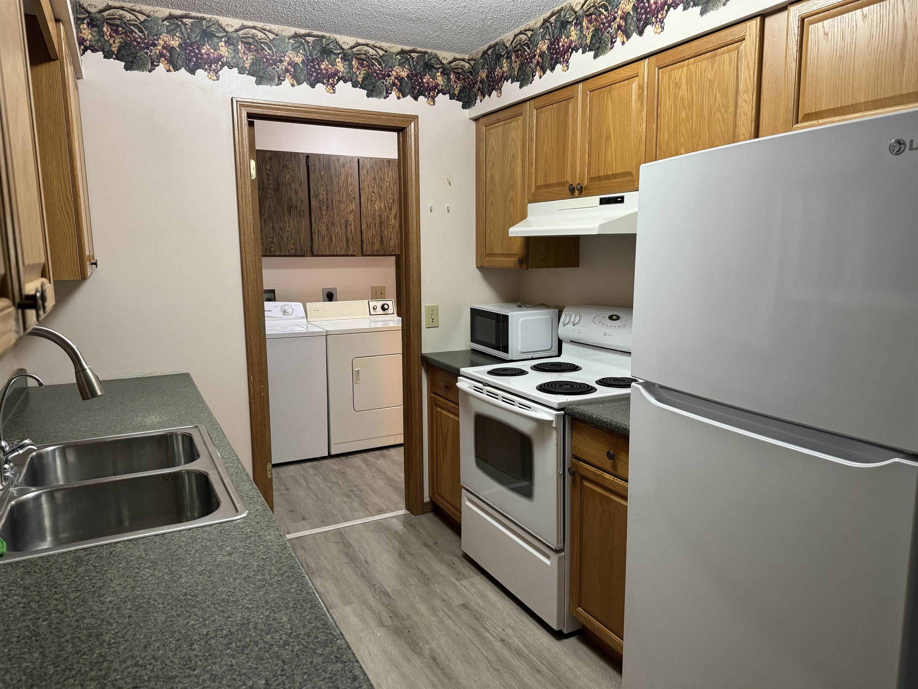4075 West Pratt Lake Road Gladwin, MI 48624 - Photo 5 of 31