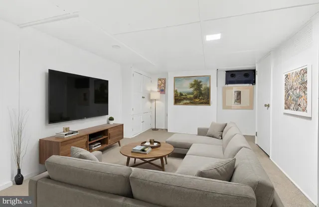 $320,000 | 856 Pleasure Road, Lancaster, PA 17601