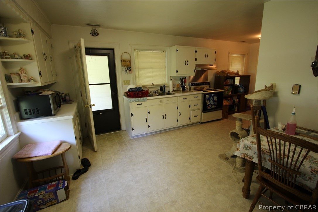 11359 Buckley Hall Road Mathews, VA 23109 - Photo 10 of 33