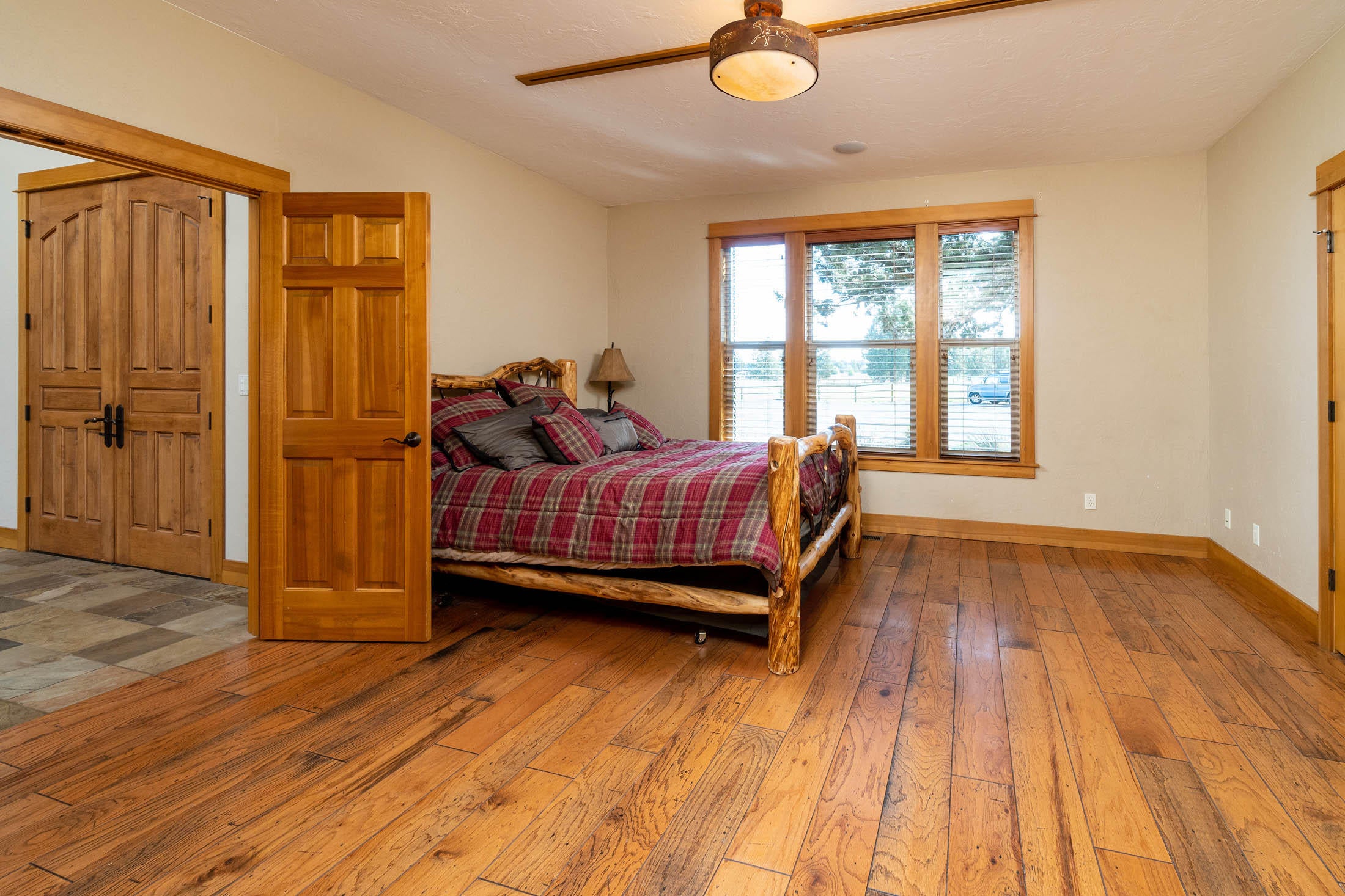 63575 Cricketwood Road Bend, OR 97701 - Photo 25 of 53 22