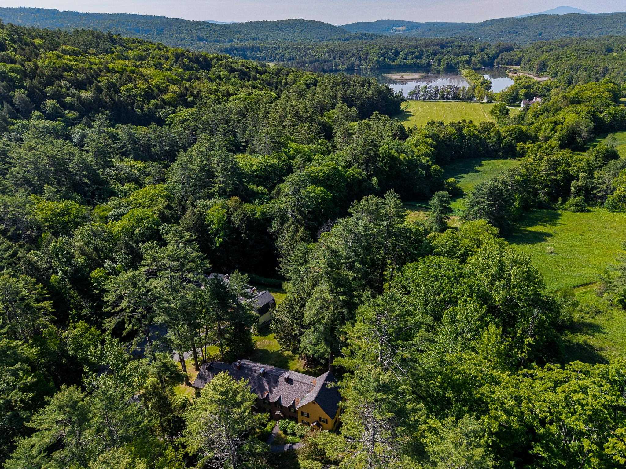 826 Hard Road, Unit B4 Hartford, VT 05059 - Photo 20 of 23