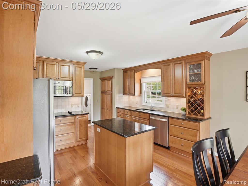 45088 Danbury Road Canton, MI 48188 - Photo 8 of 39