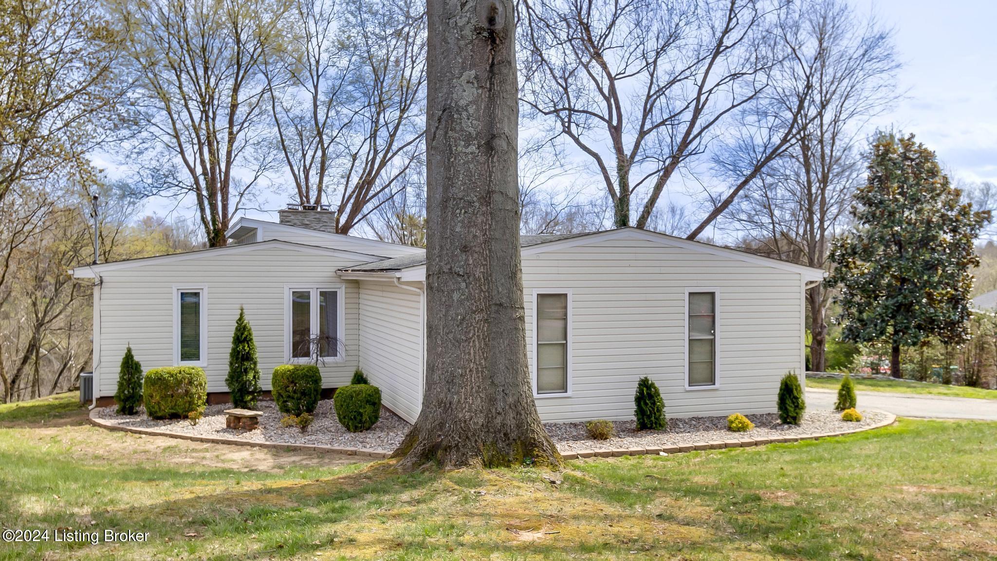 13108 Springhill Way Prospect, KY 40059 - Photo 3 of 71 13108_SpringhillWay_40059_0570