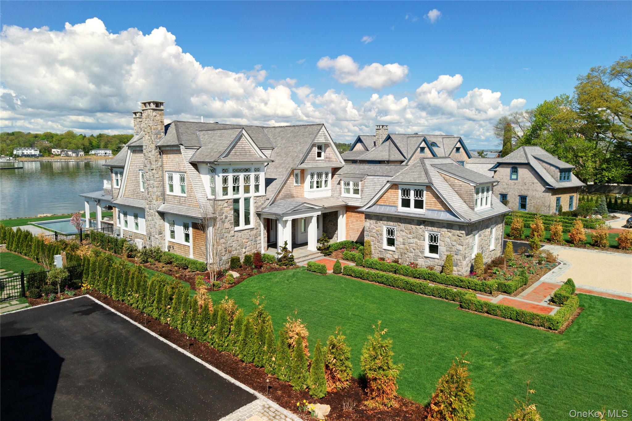 71 Lake Road Manhasset, NY 11030 - Photo 41 of 46