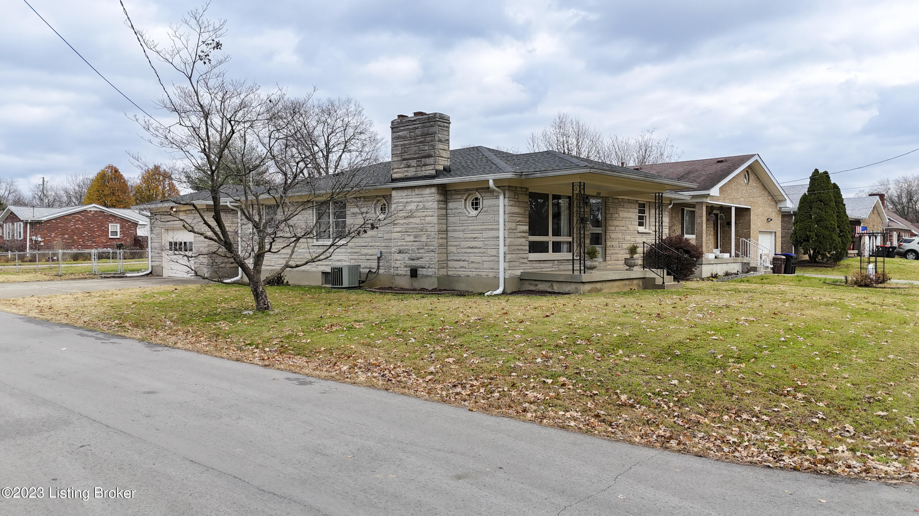 2601 Greenup Road Louisville, KY 40217 - Photo 29 of 32 2601 Greenup Road-47