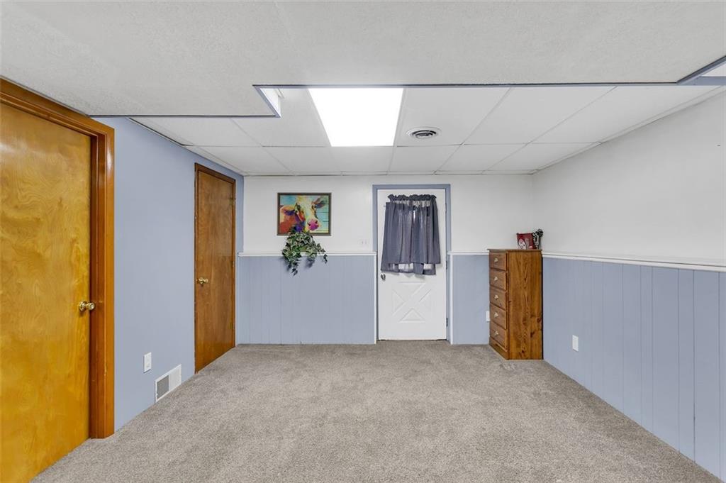 211 Teakwood Road Butler, PA 16001 - Photo 22 of 29 Gallery Image 22