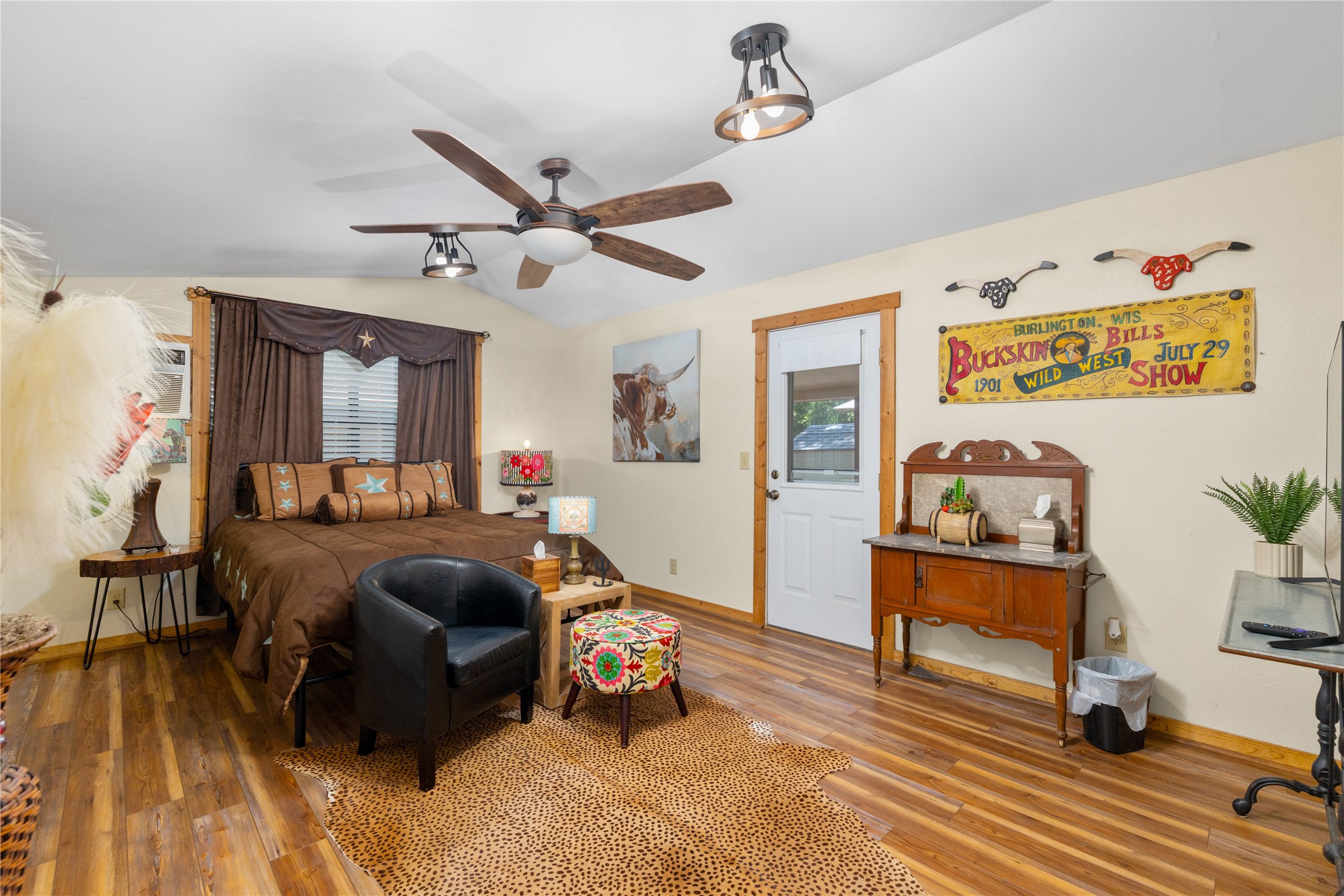704 14th Street Bandera, TX 78003 - Photo 6 of 12