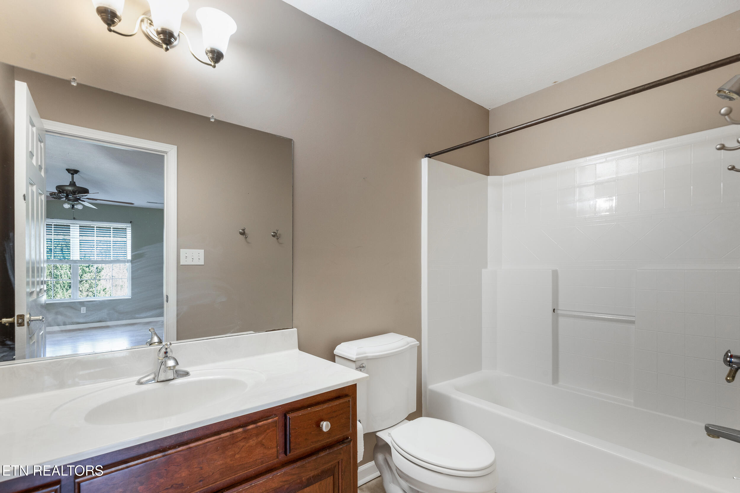150 Morgan Field Road Wartburg, TN 37887 - Photo 33 of 47 Hall full bath