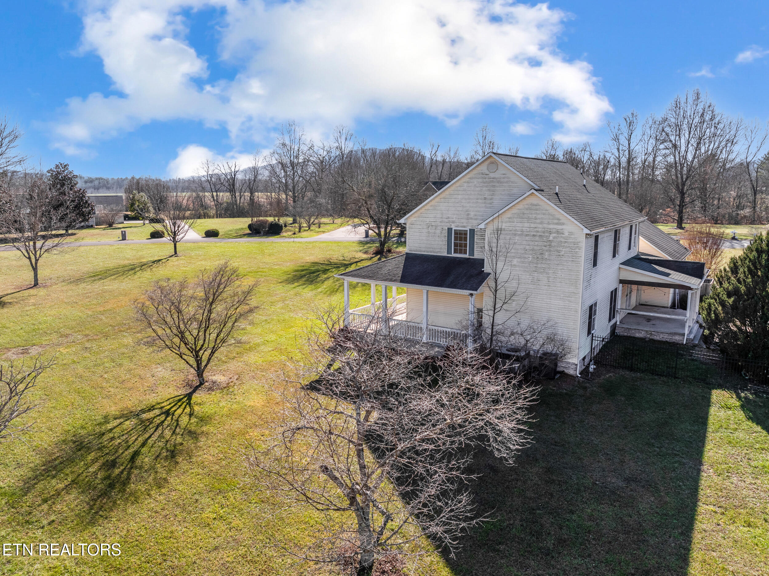 150 Morgan Field Road Wartburg, TN 37887 - Photo 4 of 47 Side view