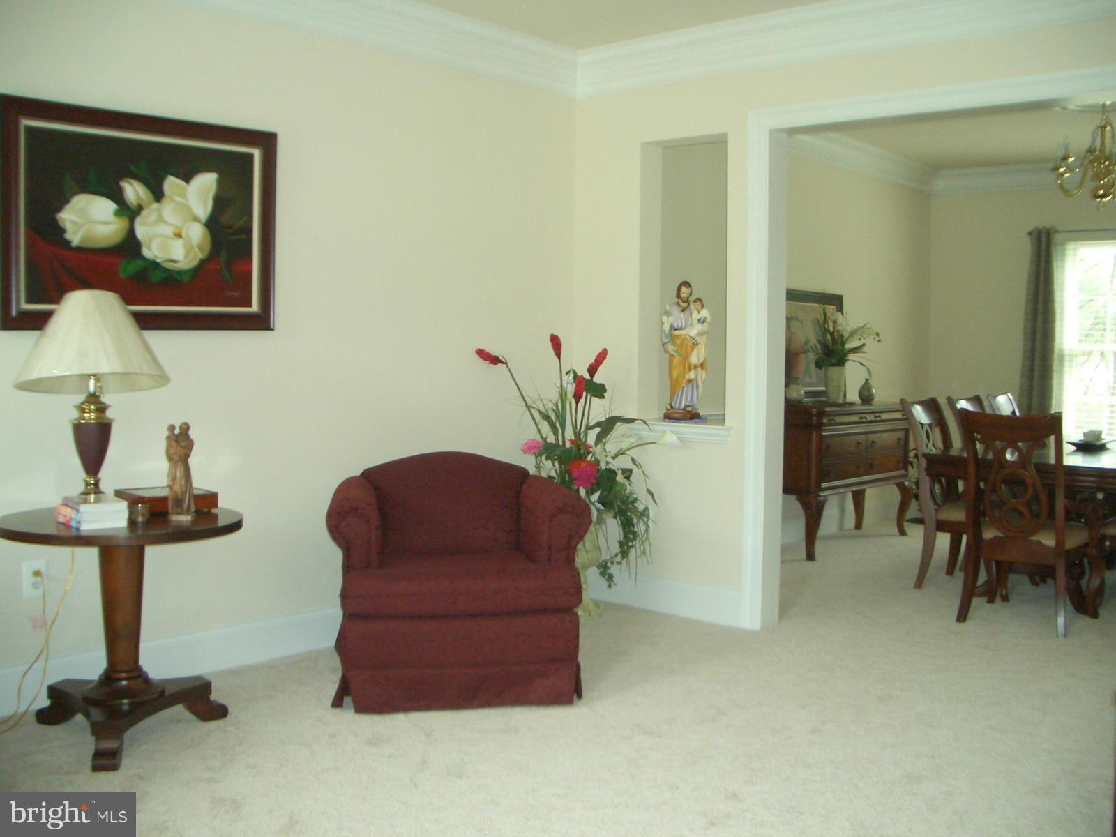 11357 Harding Road Laurel, MD 20723 - Photo 9 of 30 Living Room