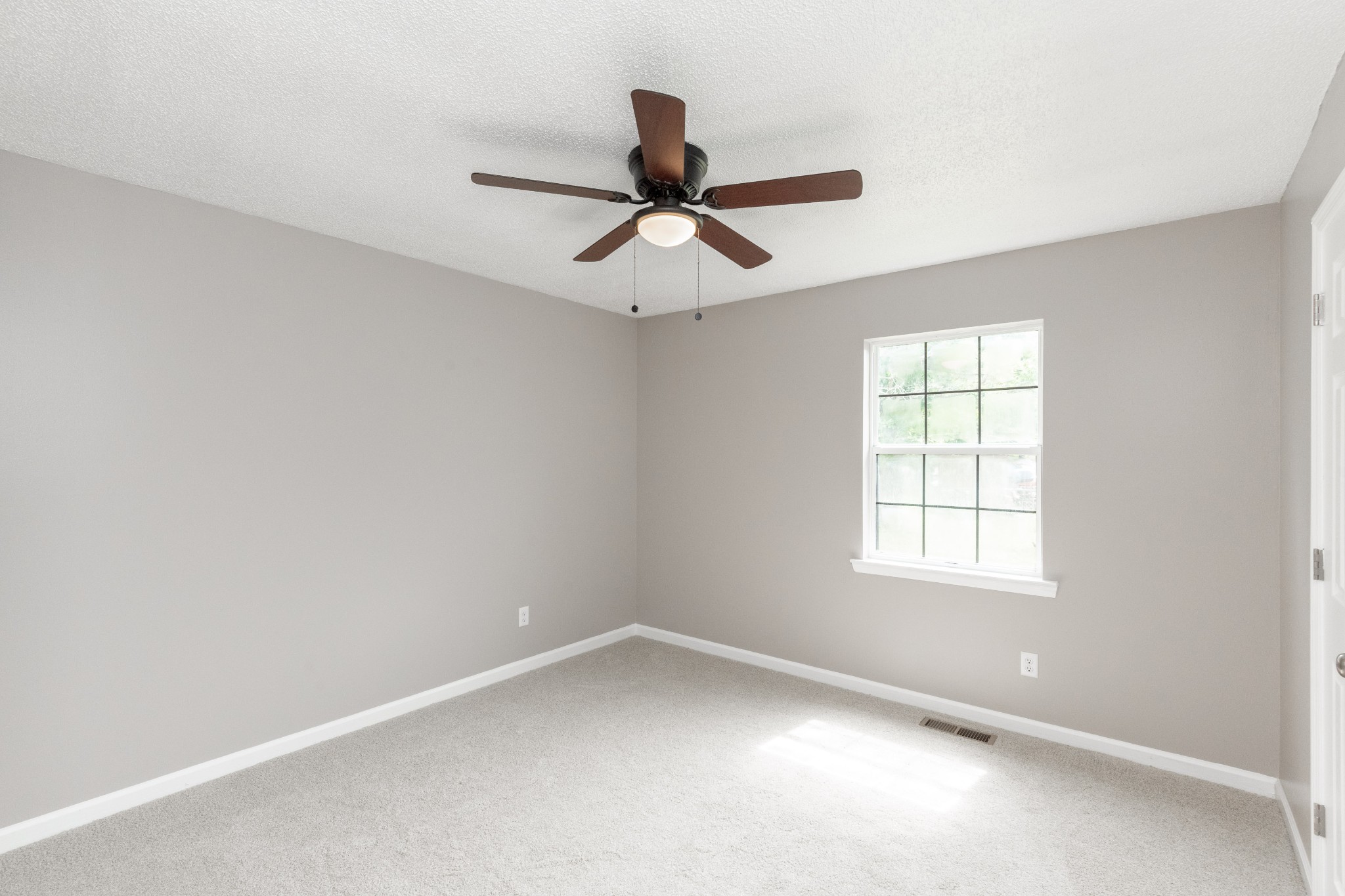 106 Reaves Cove Road Columbia, TN 38401 - Photo 8 of 25 Gallery Image 8