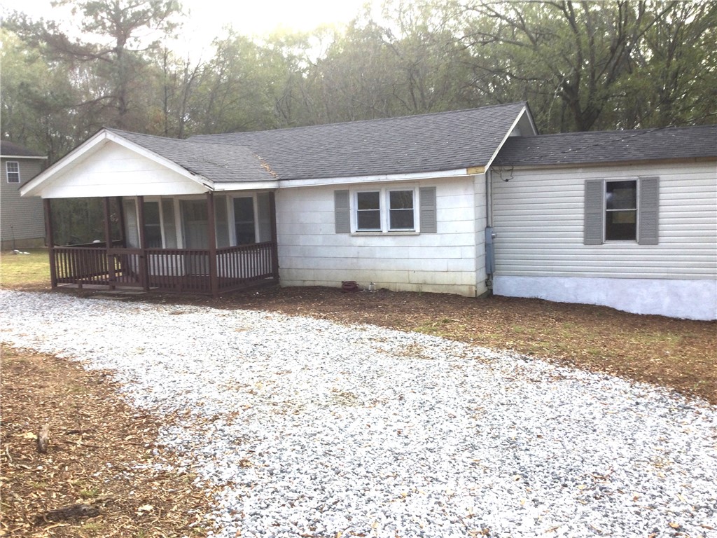 1221 Cheddar Road Belton, SC 29627 - Photo 1 of 18