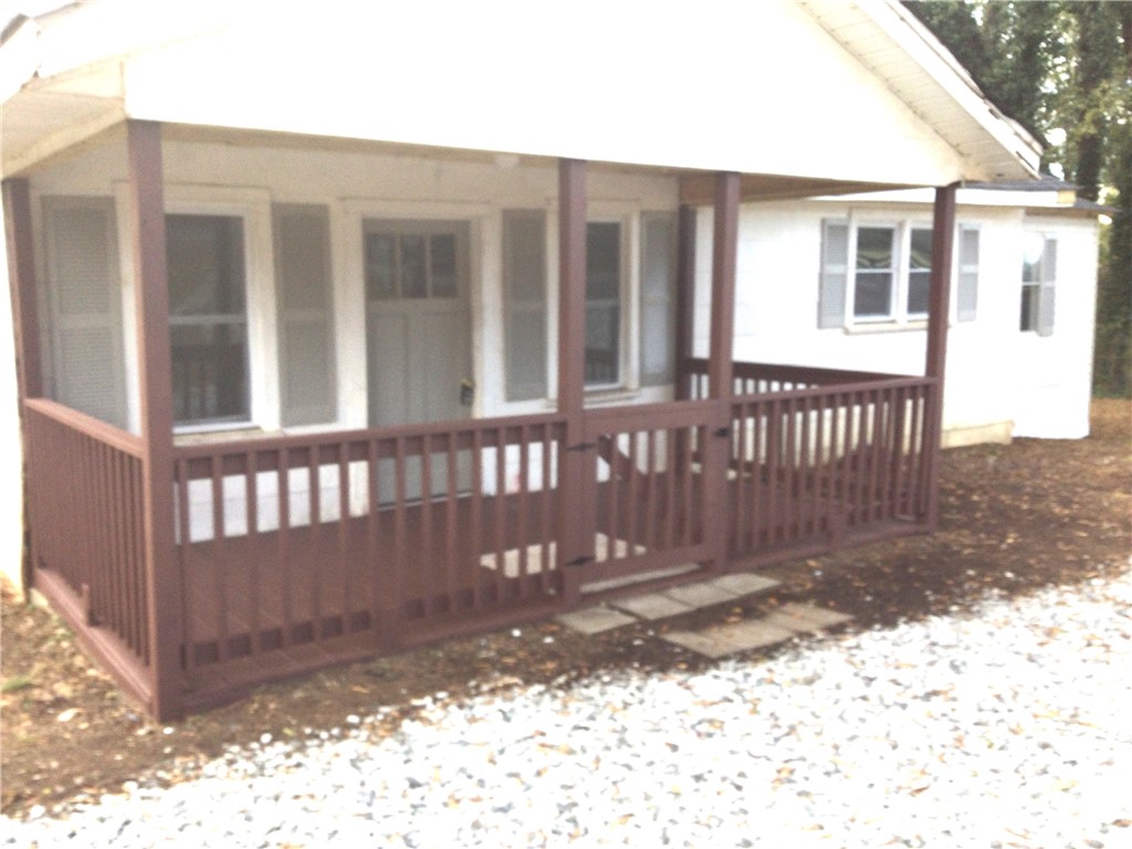 1221 Cheddar Road Belton, SC 29627 - Photo 3 of 18