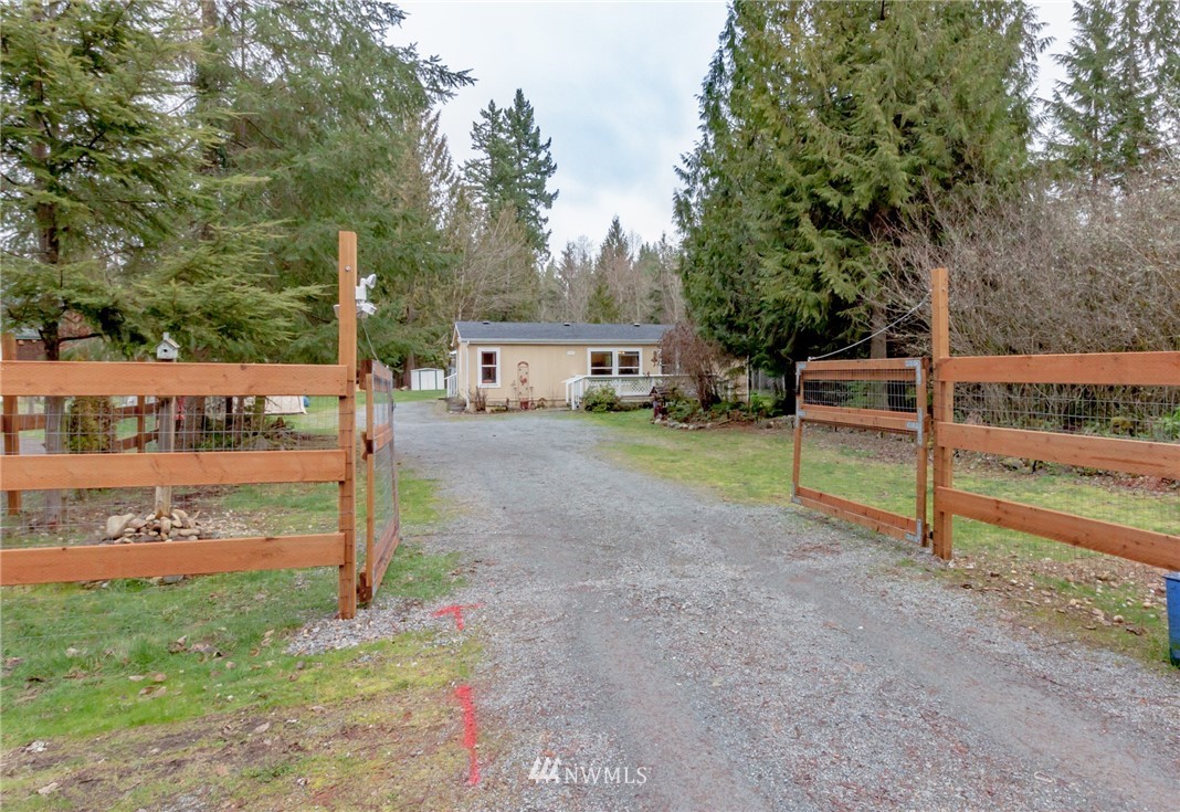 26305 Johns Road East Buckley, WA 98321 - Photo 2 of 24 Gallery Image 2