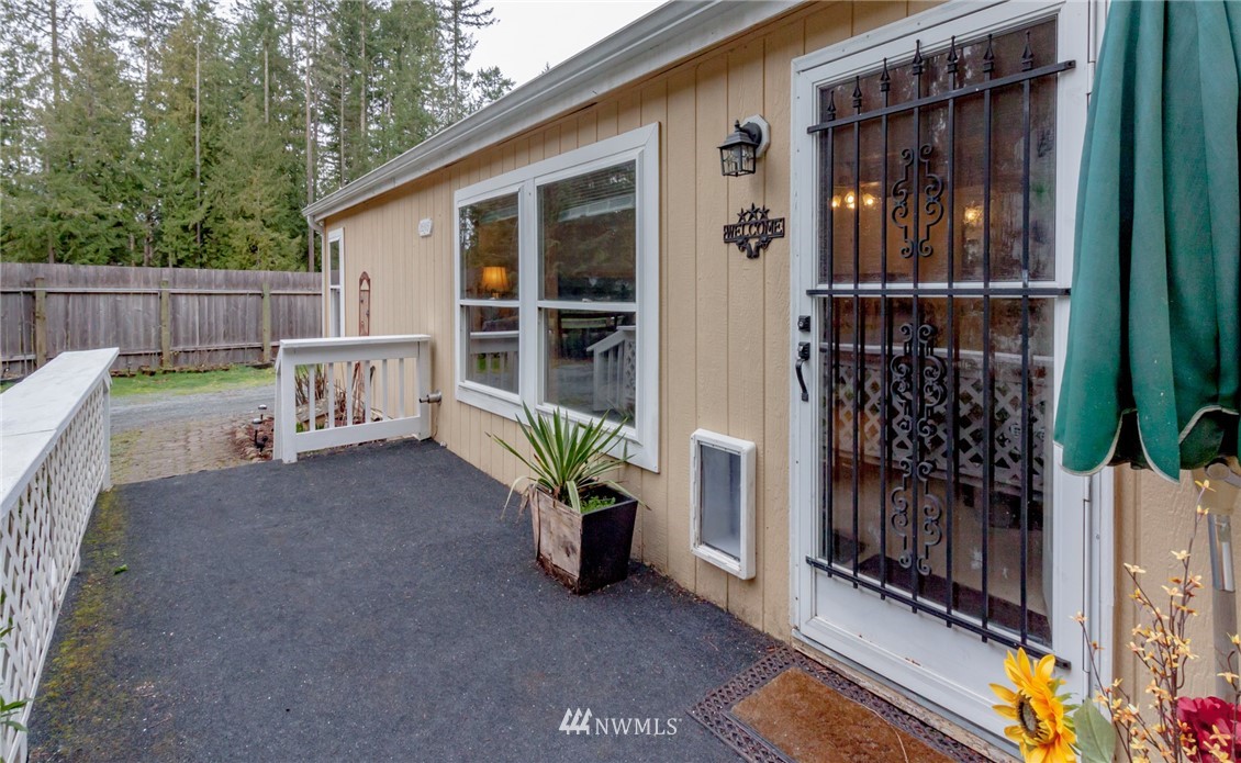 26305 Johns Road East Buckley, WA 98321 - Photo 3 of 24 Gallery Image 3