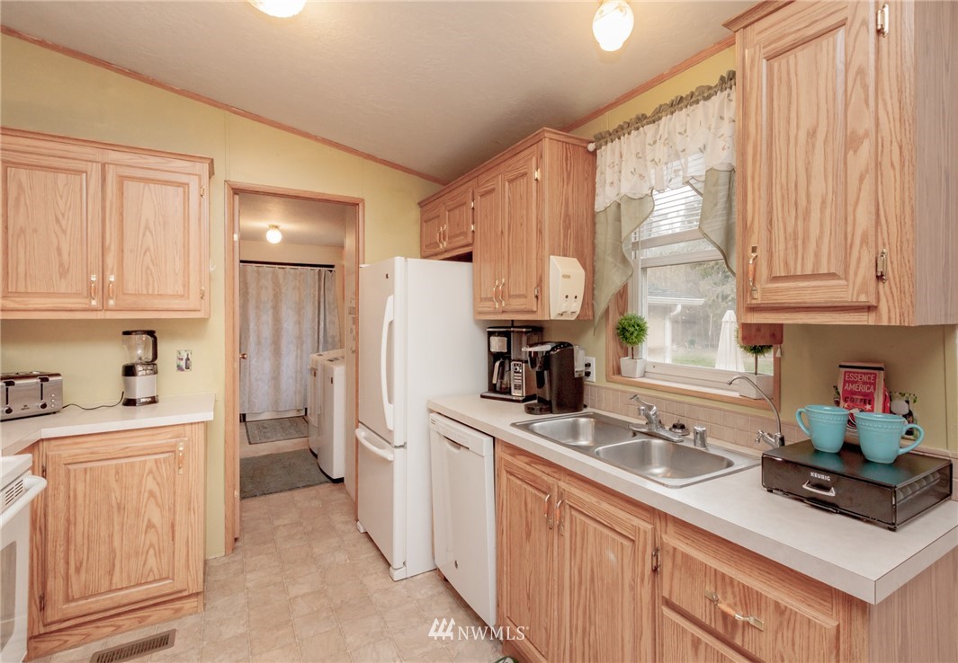 26305 Johns Road East Buckley, WA 98321 - Photo 9 of 24 Gallery Image 9