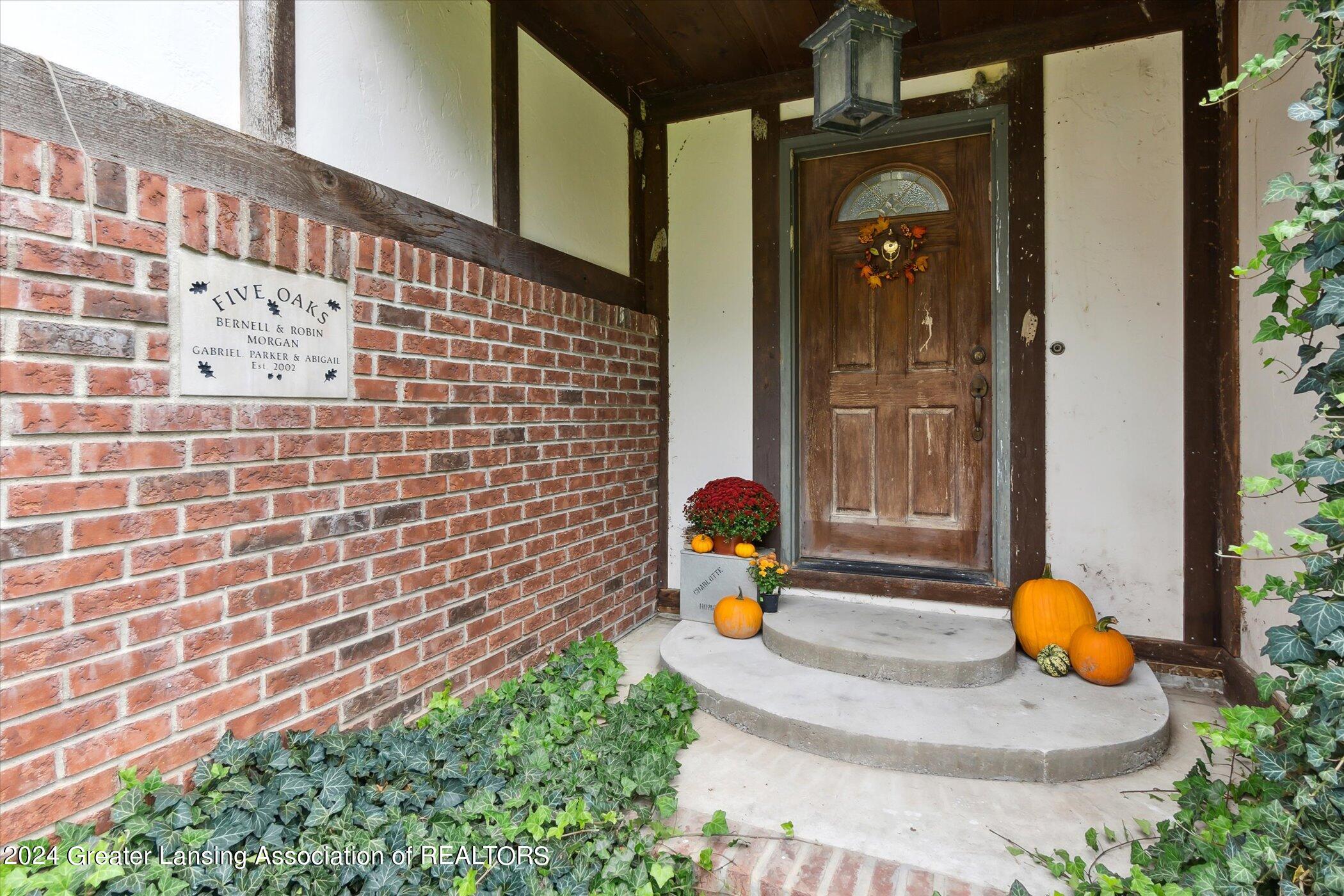 2499 Morgan Road Eaton Rapids, MI 48827 - Photo 4 of 74 05-2499-Morgan-Rd-Eaton-Rapids-MI-48827-