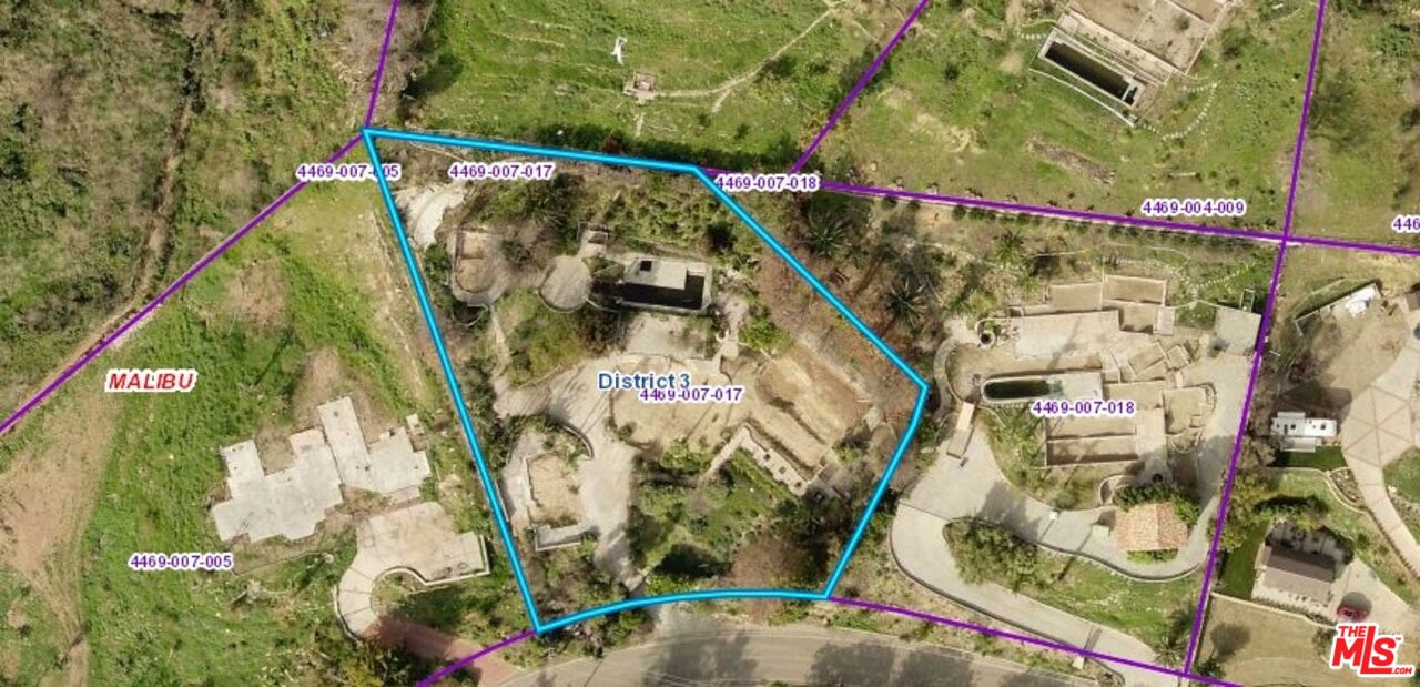 30107 Cuthbert Road Malibu, CA 90265 - Photo 3 of 12