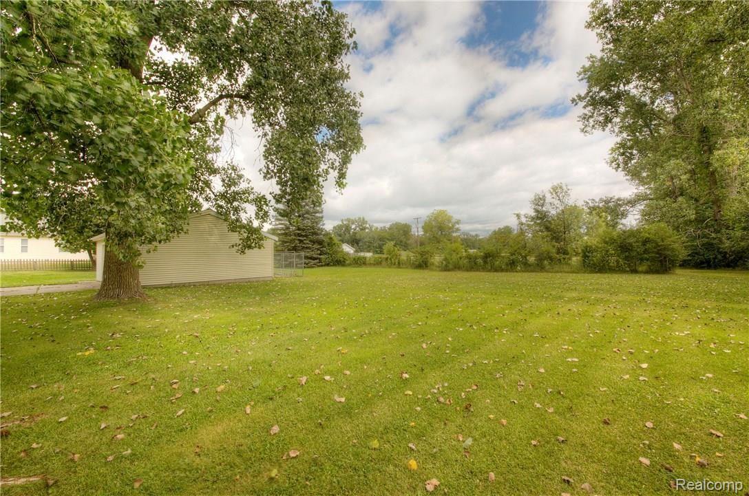 45855 Willow Road Belleville, MI 48111 - Photo 35 of 37 930A6849_50_51.jpg