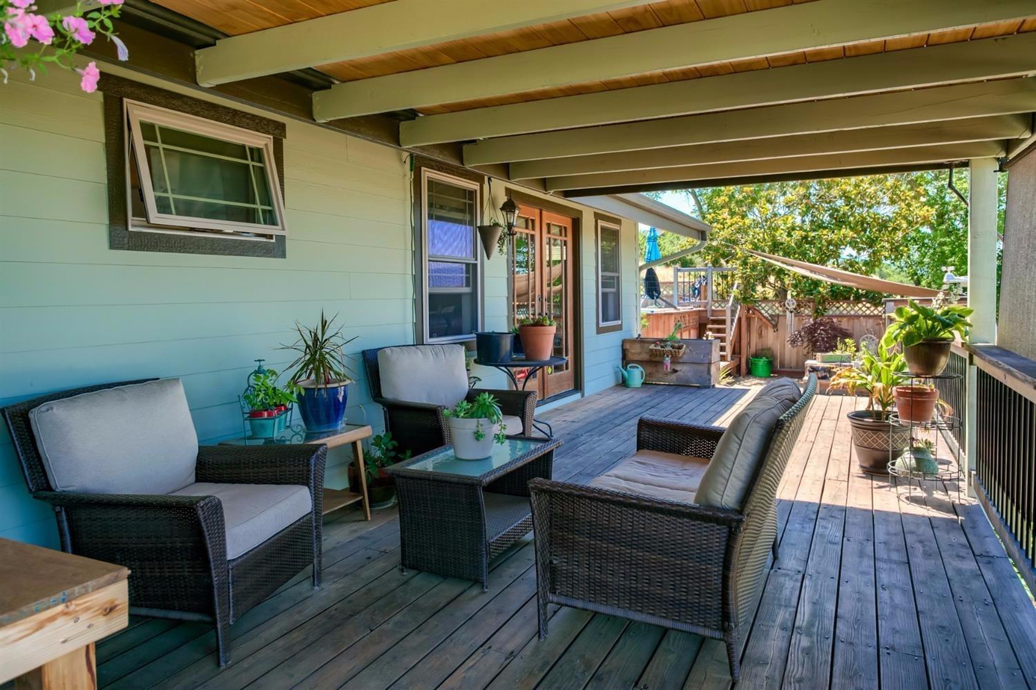 3558 Dodson Road Medford, OR 97504 - Photo 29 of 35 Deck