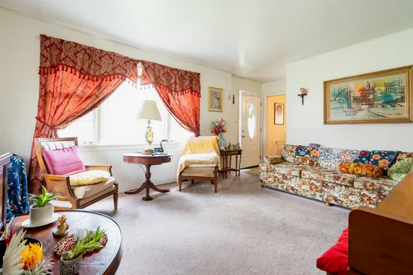 $650,000 | 1744 Wesley Avenue, Evanston, IL 60201