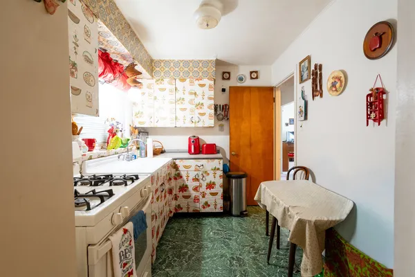 $650,000 | 1744 Wesley Avenue, Evanston, IL 60201