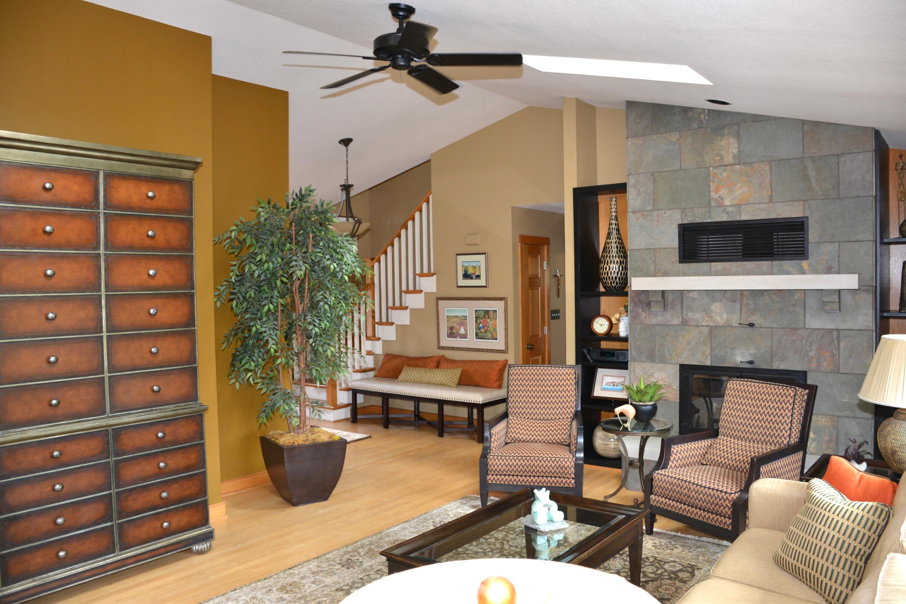S79W29037 Frog Alley Road Mukwonago, WI 53149 - Photo 11 of 43 Open Concept Living Room