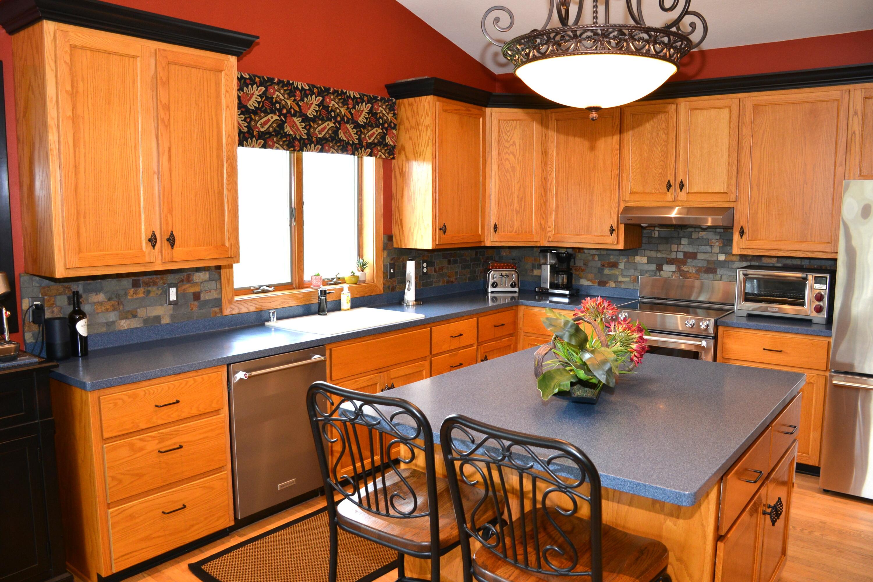 S79W29037 Frog Alley Road Mukwonago, WI 53149 - Photo 9 of 43 Kitchen