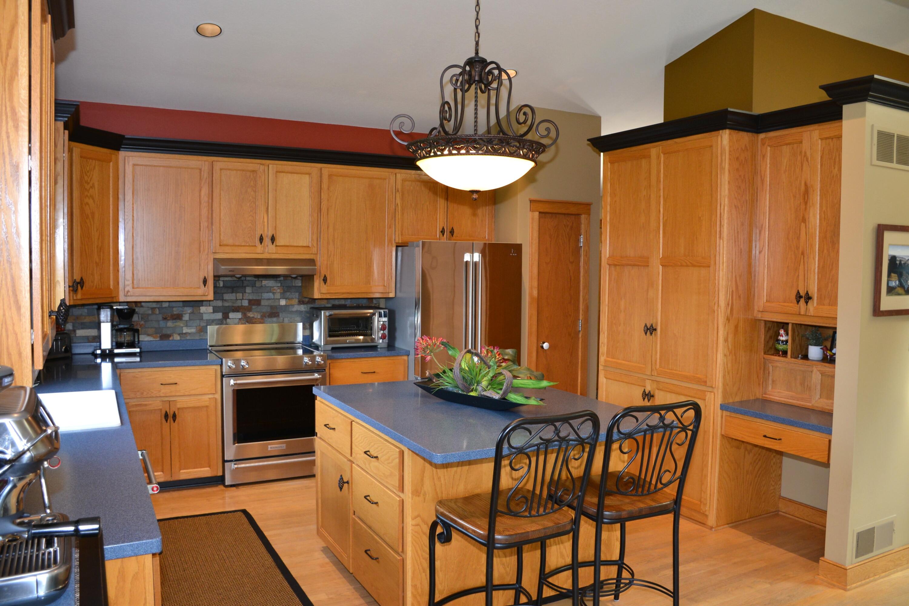 S79W29037 Frog Alley Road Mukwonago, WI 53149 - Photo 10 of 43 Kitchen