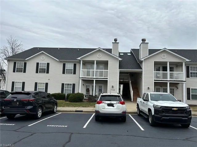 $192,000 | 7135 West Friendly Avenue, Greensboro, NC 27410